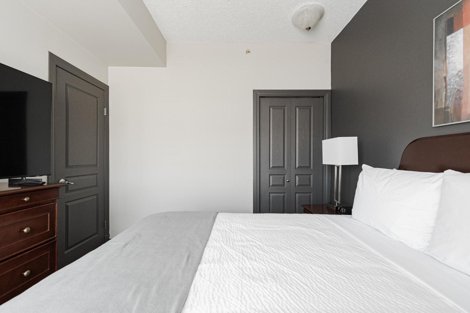 Premier Residence - Fort Mcmurray Eksteriør bilde